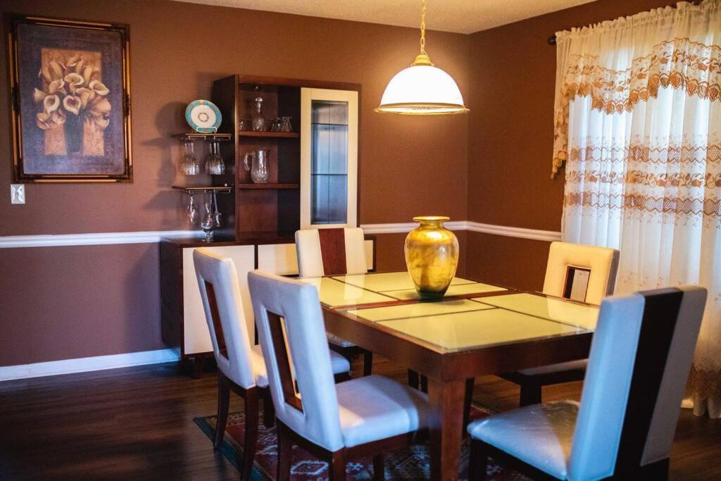 Castle Comfort Ellenwood المظهر الخارجي الصورة