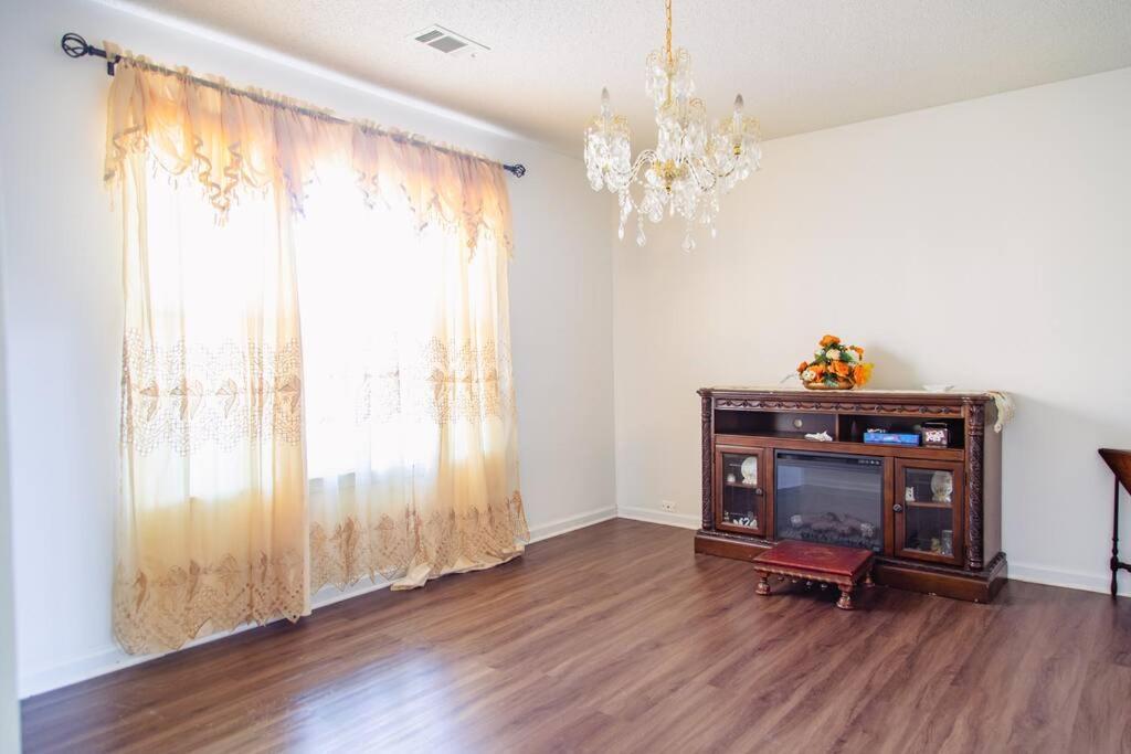 Castle Comfort Ellenwood المظهر الخارجي الصورة