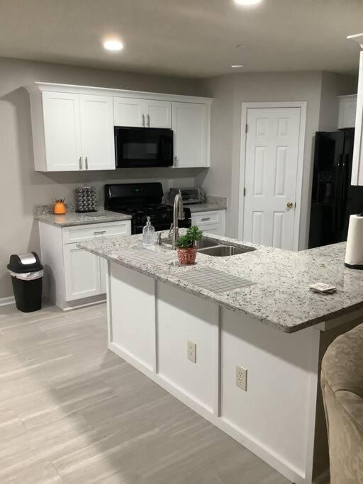 Castle Comfort Ellenwood المظهر الخارجي الصورة